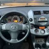 Toyota RAV4 2.4 4WD AT (170 л.с.) Сол