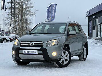 Toyota RAV4 2.4 4WD AT (170 л.с.) Сол