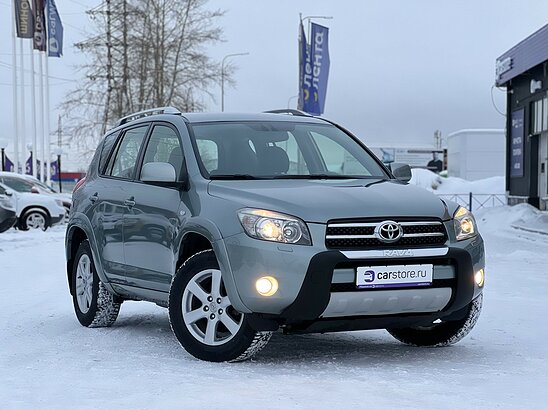 Toyota RAV4 2.4 4WD AT (170 л.с.) Сол