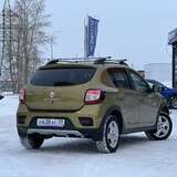 Renault Sandero Stepway 1.6 MT (82 л.с.) Confort