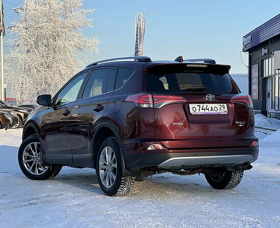 Toyota RAV4 2.0 4WD CVT (146 л.с.) Prestige