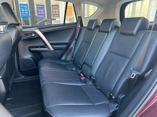 Toyota RAV4 2.0 4WD CVT (146 л.с.) Prestige