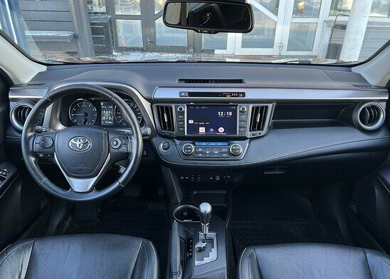 Toyota RAV4 2.0 4WD CVT (146 л.с.) Prestige