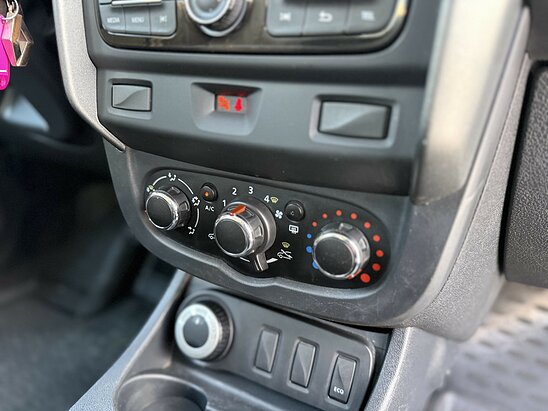 Renault Duster 1.6 4WD MT (114 л.с.) Drive