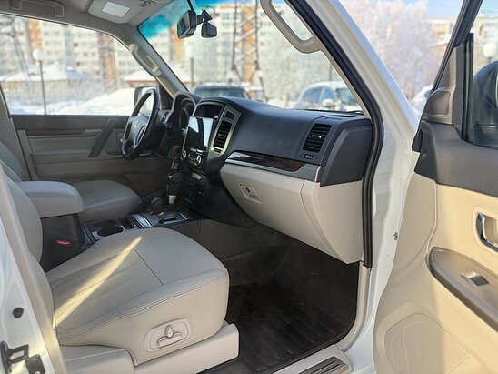 Mitsubishi Pajero 3.8 4WD AT (243 л.с.) GLS