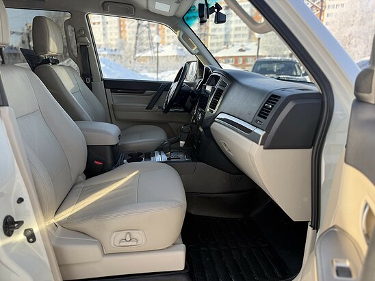 Mitsubishi Pajero 3.8 4WD AT (243 л.с.) GLS