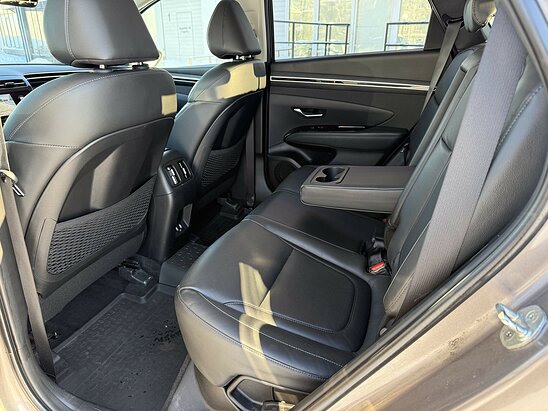 Hyundai Tucson 2.0 4WD AT (150 л.с.) High-Tech