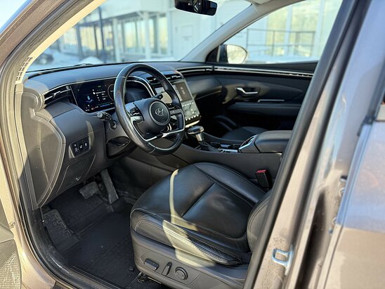 Hyundai Tucson 2.0 4WD AT (150 л.с.) High-Tech