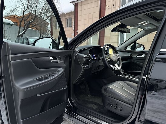Hyundai Santa Fe 2.2 CRDi 4WD AT (200 л.с.) High-Tech