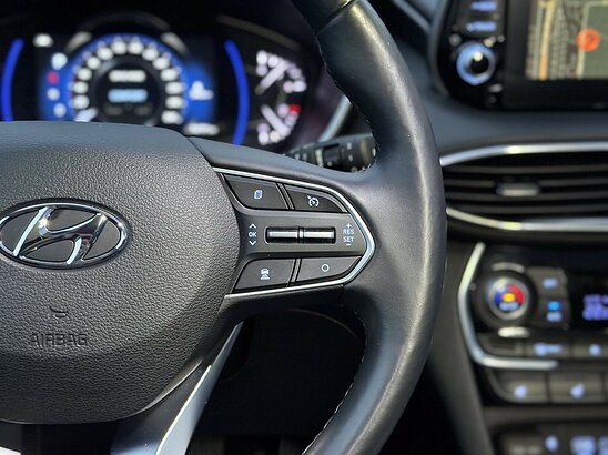 Hyundai Santa Fe 2.2 CRDi 4WD AT (200 л.с.) High-Tech