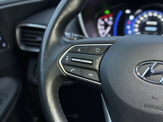 Hyundai Santa Fe 2.2 CRDi 4WD AT (200 л.с.) High-Tech