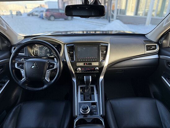 Mitsubishi Pajero Sport 2.4 D 4WD AT (181 л.с.) Instyle