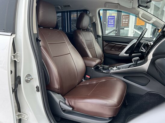 Mitsubishi Pajero Sport 2.4 DI-D 4WD AT (181 л.с.) Intense