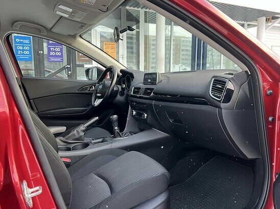 Mazda 3 1.6 MT (104 л.с.) Active