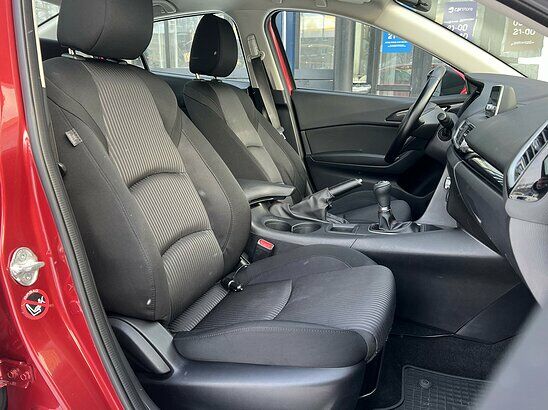 Mazda 3 1.6 MT (104 л.с.) Active