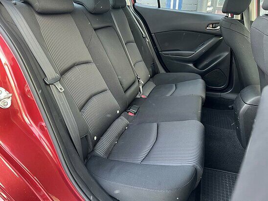 Mazda 3 1.6 MT (104 л.с.) Active