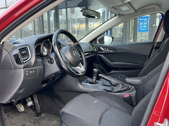 Mazda 3 1.6 MT (104 л.с.) Active