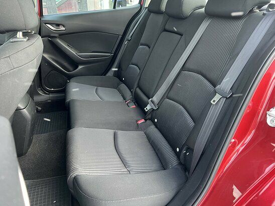 Mazda 3 1.6 MT (104 л.с.) Active