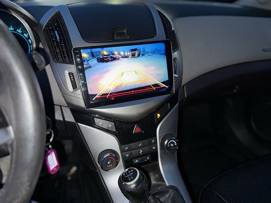 Chevrolet Cruze 1.8 MT (141 л.с.) LT