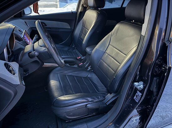 Chevrolet Cruze 1.8 MT (141 л.с.) LT