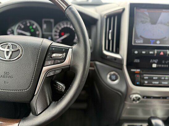 Toyota Land Cruiser 4.5 D AT (249 л.с.) 5 мест Luxe Safety