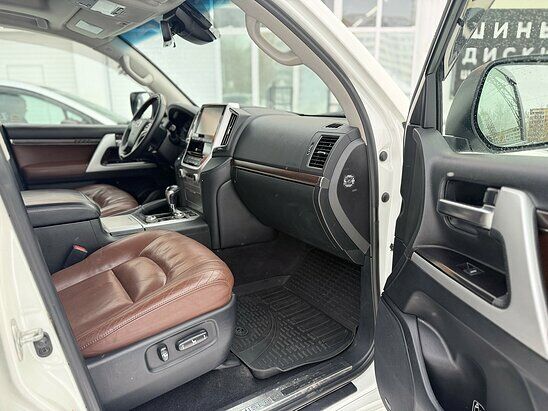 Toyota Land Cruiser 4.5 D AT (249 л.с.) 5 мест Luxe Safety