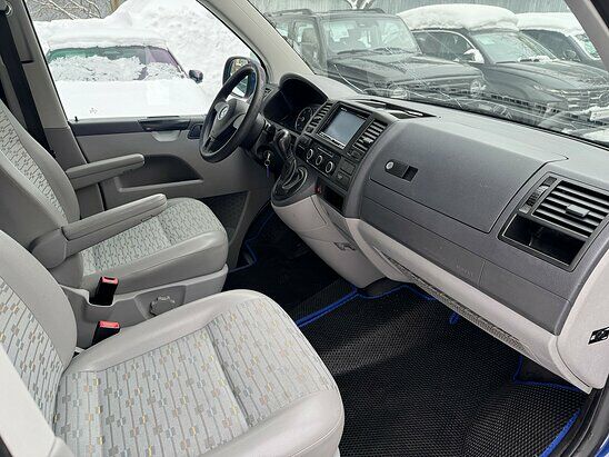 Volkswagen Transporter 2.0 TDI DSG (140 л.с.) Kombi