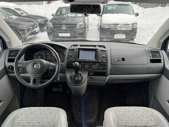 Volkswagen Transporter 2.0 TDI DSG (140 л.с.) Kombi