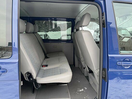 Volkswagen Transporter 2.0 TDI DSG (140 л.с.) Kombi