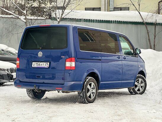 Volkswagen Transporter 2.0 TDI DSG (140 л.с.) Kombi