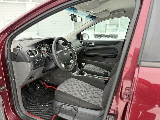 Ford Focus 1.6 MT (115 л.с.) Comfort