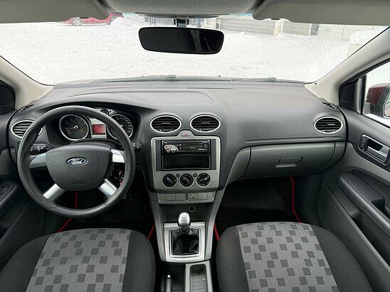 Ford Focus 1.6 MT (115 л.с.) Comfort