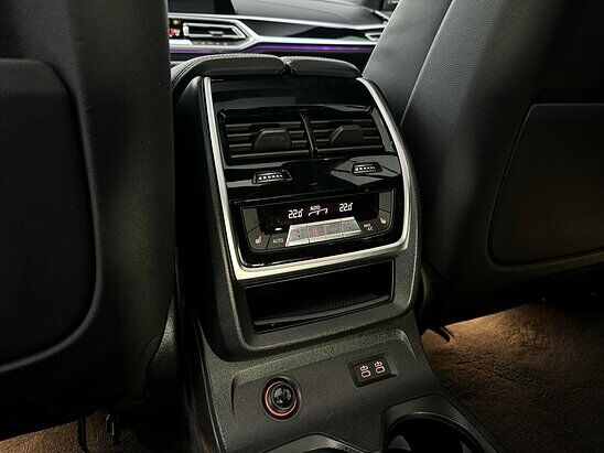 BMW X7 M50d 3.0 xDrive Steptronic (400 л.с.) Special