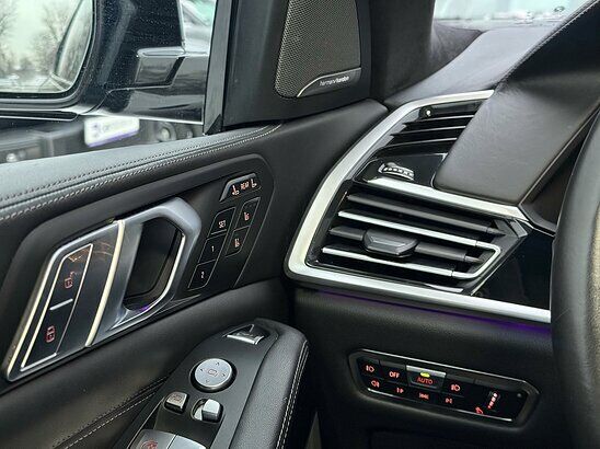 BMW X7 M50d 3.0 xDrive Steptronic (400 л.с.) Special