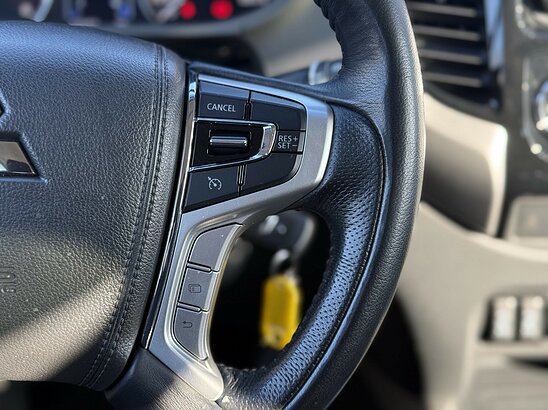 Mitsubishi Pajero Sport 2.4 4WD MT (181 л.с.) Invite