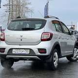 Renault Sandero Stepway 1.6 MT (82 л.с.) Confort