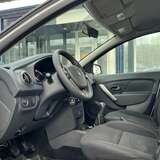 Renault Sandero Stepway 1.6 MT (82 л.с.) Confort