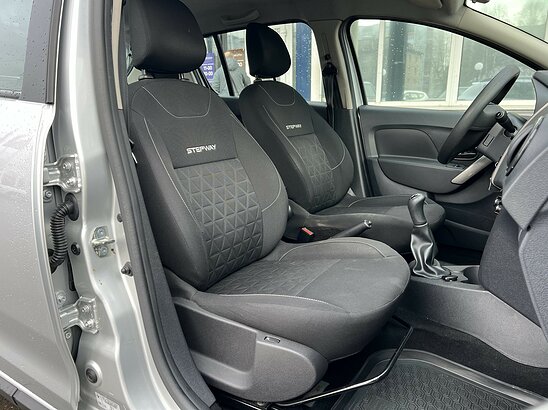 Renault Sandero Stepway 1.6 MT (82 л.с.) Confort