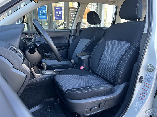 Subaru Forester 2.0 4WD CVT (150 л.с.) Comfort