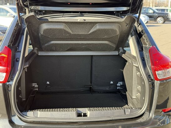 ВАЗ (LADA) XRAY 1.6 MT (106 л.с.) Classic Air conditioner