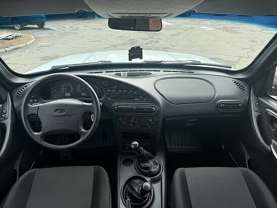 ВАЗ (LADA) Niva Travel 1.7 MT (80 л.с.) Classic