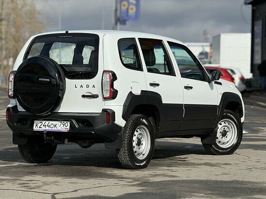 ВАЗ (LADA) Niva Travel 1.7 MT (80 л.с.) Classic