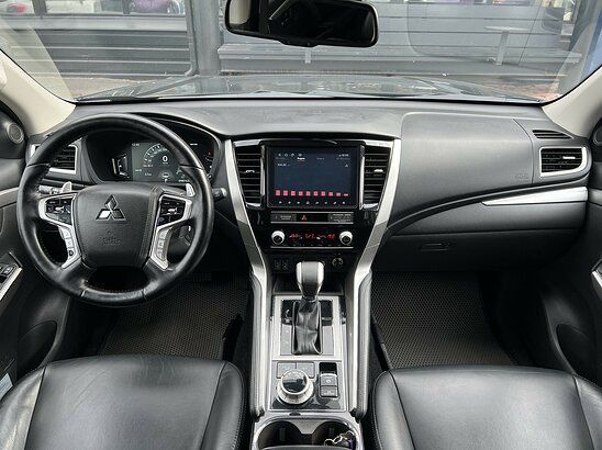 Mitsubishi Pajero Sport 2.4 D 4WD AT (181 л.с.) Instyle