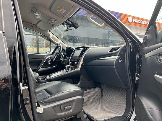 Mitsubishi Pajero Sport 2.4 D 4WD AT (181 л.с.) Instyle