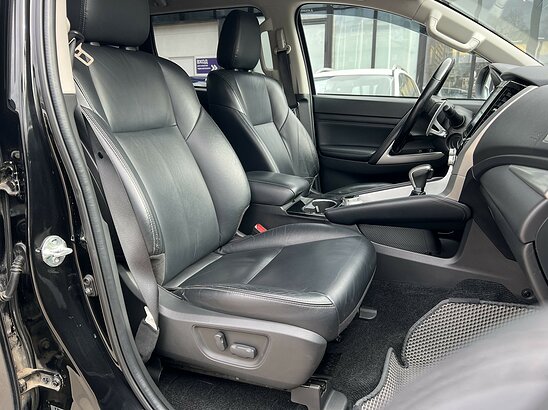 Mitsubishi Pajero Sport 2.4 D 4WD AT (181 л.с.) Instyle