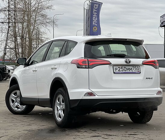 Toyota RAV4 2.0 4WD CVT (146 л.с.) Comfort