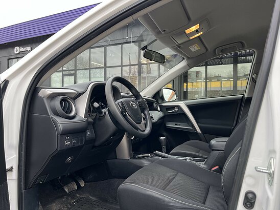 Toyota RAV4 2.0 4WD CVT (146 л.с.) Comfort