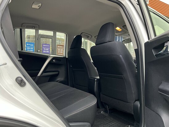 Toyota RAV4 2.0 4WD CVT (146 л.с.) Comfort