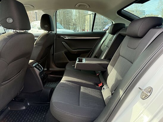 Skoda Octavia 1.8 TSI DSG (180 л.с.) Style
