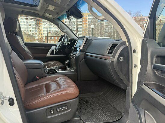 Toyota Land Cruiser 4.5 D AT (249 л.с.) 5 мест Luxe Safety